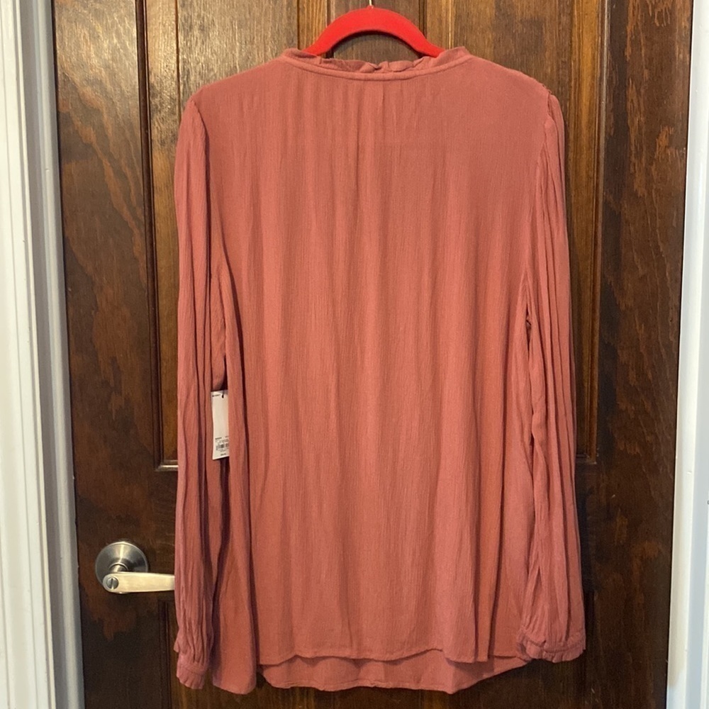 Sonoma maternity blouse size M - Picture 4 of 4